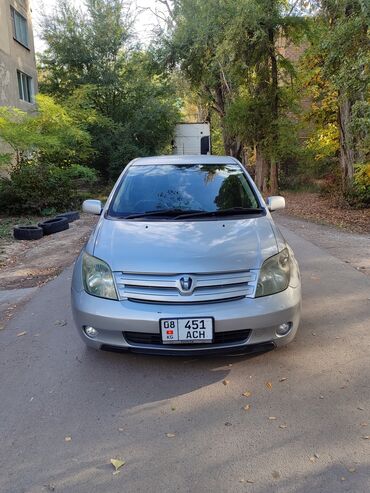 Toyota: Toyota ist: 2003 г., 1.5 л, Автомат, Бензин, Хэтчбэк