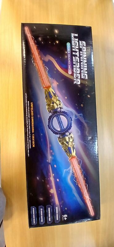 at oyuncaq: Məhsul: Spinning Lightsaber – Double-Headed Sword (iki uclu işıqlı — 1