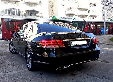 Mercedes-Benz: Mercedes-Benz E-Class sedan - Korpus: Qara rəng, aerodinamik kuzov — 5