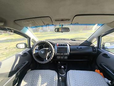 jac aion: Honda Jazz: 2004 г., Хэтчбэк — 5
