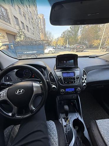 Hyundai Tucson: 2011 г., 2 л, Автомат, Бензин, Кроссовер — 5