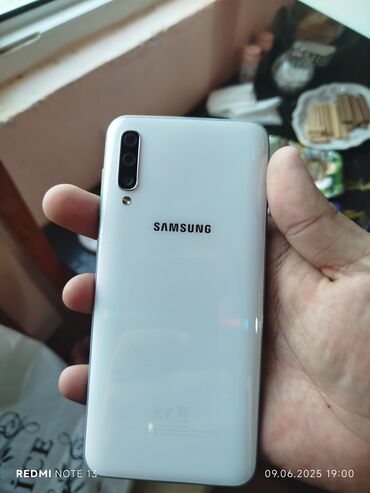 samsun a70: Samsung Galaxy A50, 128 GB, rəng - Ağ, Sensor, Barmaq izi, Face ID