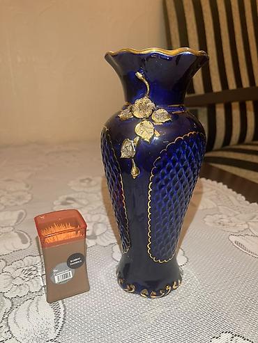 qab gulu: Bir vaza, Keramika — 2