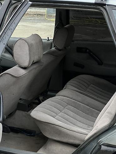 Volkswagen: Volkswagen Passat: 1988 г., 1.8 л, Механика, Бензин, Седан — 8
