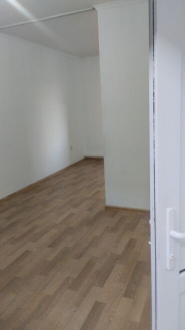 квартира долгосрочн: 1 бөлмө, Кыймылсыз мүлк агенттиги, Чогуу жашоосу жок, Эмерексиз