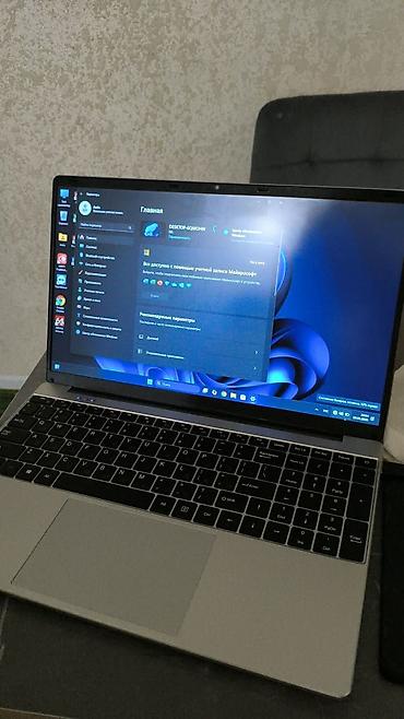 surface laptop studio 2: Ноутбук с тонкими рамками и полноразмерной клавиатурой - Экран — 2