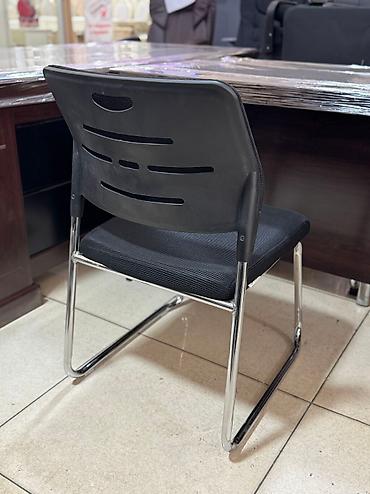 Другая мебель: Сетчатый стул с хромированными ножками, мягким сиденьем и спинкой из — 11