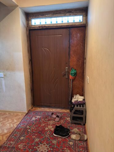 Həyət evləri və villaların satışı: Həyət evi satılır - 1 mərtəbəli fərdi yaşayış evi, həyətyanı sahə ilə — 10