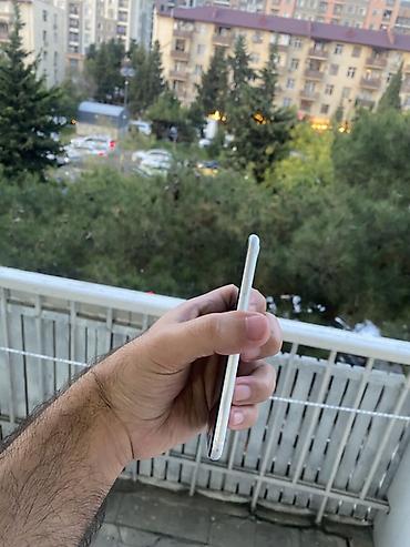 iphone şunuru: IPhone SE 2020, 64 GB, Ağ, Barmaq izi — 8