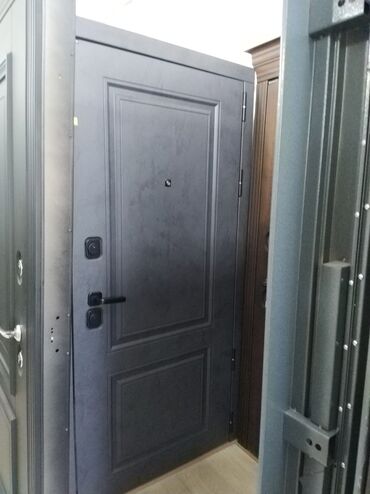 qapi ucun vinil: Qapı, ev və ya ofis üçün təhlükəsizlik və estetikanı bir araya