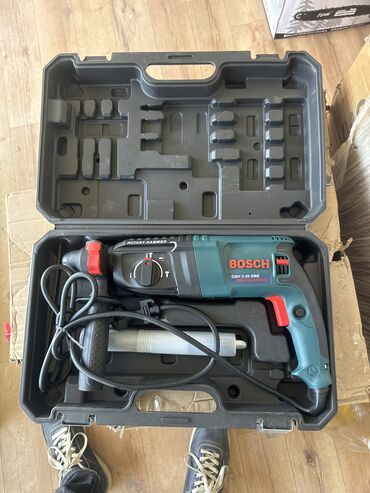 Товары и оборудование для с/х животных: Перфоратор, Bosch, Новый, Самовывоз, Бесплатная доставка, Платная доставка