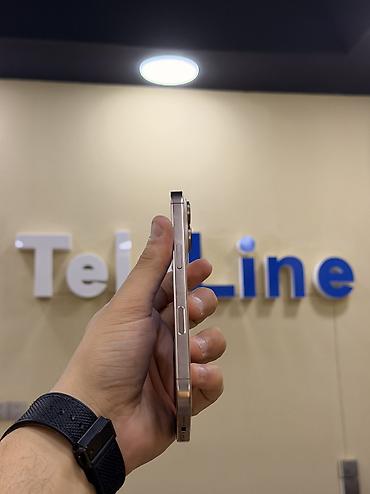 dubai version iphone: IPhone 16 Pro, 128 GB, Desert Titanium, Zəmanət, Kredit, Simsiz şarj — 2