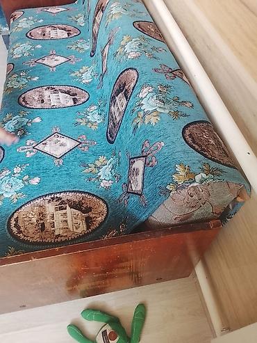 sofa: Прямой диван, Б/у — 2