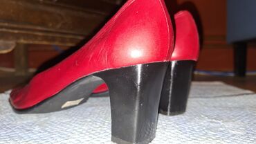 Salonke: Salonke, 38 — 9