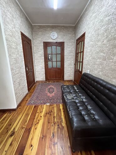 Посуточная аренда квартир: 6 комнат и более, Душевая кабина, Постельное белье, Кондиционер — 3