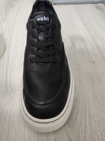 Women's Sneakers and athletic shoes: Ölçü: 42, rəng - Qara, Yeni -da lalafo.az — 3 Women's Sneakers and athletic shoes: Ölçü: 42, rəng - Qara, Yeni — 3