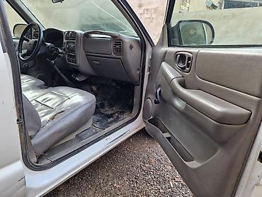 ford transit v184: Yükdaşıma üçün etibarlı pikap - Korpus: ağ rəngli, birkabinli pikap — 9