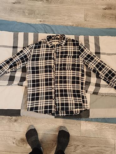Мужская рубашка Tom Tailor немецкая фирма - Модель: классическая at lalafo.kg Мужская рубашка Tom Tailor немецкая фирма - Модель: классическая
