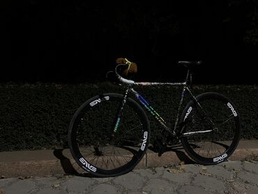 цунами фикс: Шоссейный велосипед, Tsunami, Рама M (156 - 178 см), Б/у