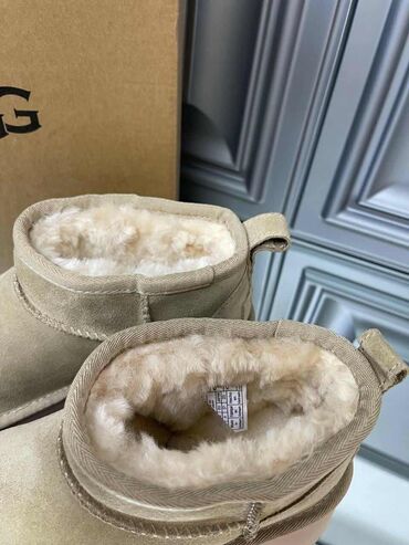Ugg obuća: Ugg mini čizme, bоја - Bež, 41 — 5