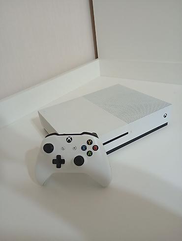 xbox konsolu: Real alıcıya endirim olacaq🛍️🏷️ Xbox One S 500 GB + Orijinal Qeympad + — 1