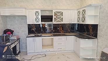 Sifarişlə mətbəx mebeli: Sifarişlə mətbəx dəsti, Özü çəkən petlələr, Mat laminat, Kredit yoxdur, Pulsuz çatdırılma — 11