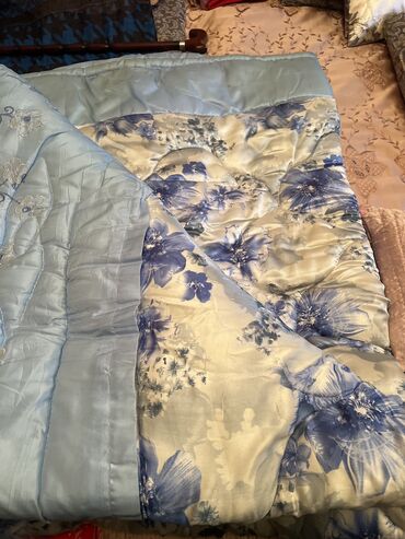 Yorğanlar, adyallar: İşlənmiş Böyüklər üçün İki nəfərlik Qış üçün Yorğan, Ünvandan götürmə — 12
