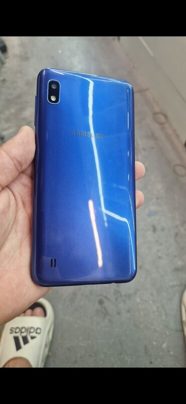телефон самсунг 8: Samsung Galaxy A10, Колдонулган, 4 GB, түсү - Көгүлтүр, 2 SIM