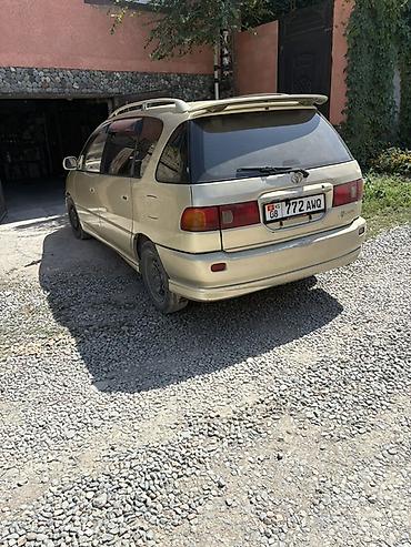 ио пинин: Toyota Ipsum: 2001 г., Бензин, Универсал — 2