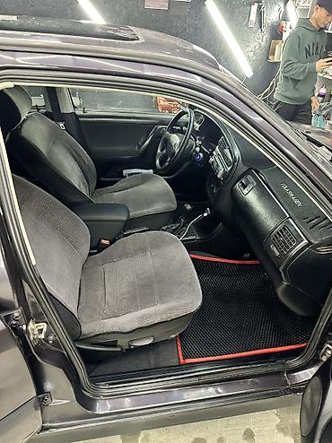 мини прес подборшик: Volkswagen Vento: 1993 г., 2 л, Механика, Бензин, Седан — 5