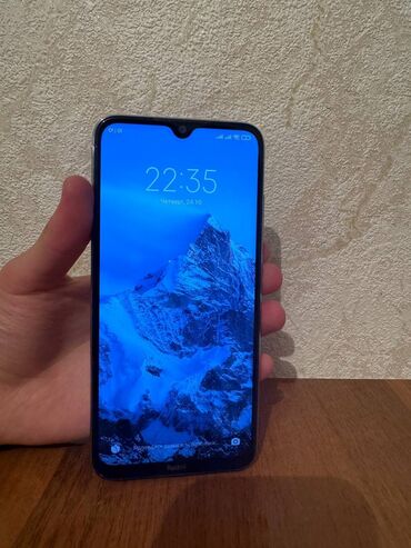 тв 32: Xiaomi, Redmi Note 8, Б/у, 32 ГБ, цвет - Белый, 1 SIM, 2 SIM