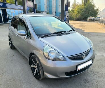 Honda: Honda Fit: 2005 г., 1.3 л, Вариатор, Бензин, Хэтчбэк