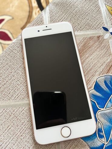 ayfon 7 s: IPhone 8, 64 GB, Gümüşü, Barmaq izi