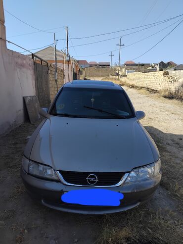Opel: Opel Vectra: 1.8 l | 1999 il 33000 km Sedan