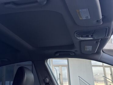 Kia: Kia Optima – ağ rəngli, zərif sedan Xarici xüsusiyyətlər: - Aqressiv — 19