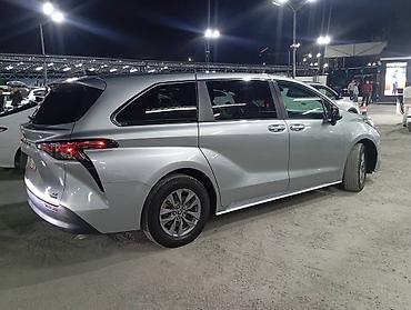 Toyota: Toyota Sienna: 2021 г., 2.5 л, Гибрид, Минивэн — 5