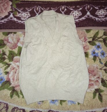 Другие жилеты: Другие жилеты Стандарт, цвет - Бежевый