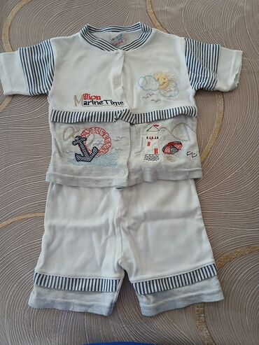 Koftalar, sviterlər: Uşaq üçün geyimlər. Türkiyədən alınmışdı -da lalafo.az — 12 Koftalar, sviterlər: Uşaq üçün geyimlər. Türkiyədən alınmışdı — 12