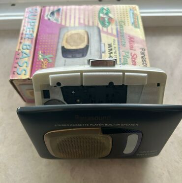 IPod və MP3 pleyerlər: MP3 player satılır.Kaset ilə oxunur.Qutusu var.Səliqəli qalıbdır.Real