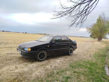 Volkswagen: Volkswagen Passat: 1989 г., 1.8 л, Механика, Бензин, Седан