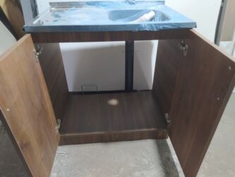 письменный стол купить: Yenidi hundurluyu 90
eni 80sm qoymetide 45azn kranti yoxdu