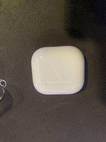 Наушники: Airpods 4 купил позавчера есть гарантия все работает продаю так как не