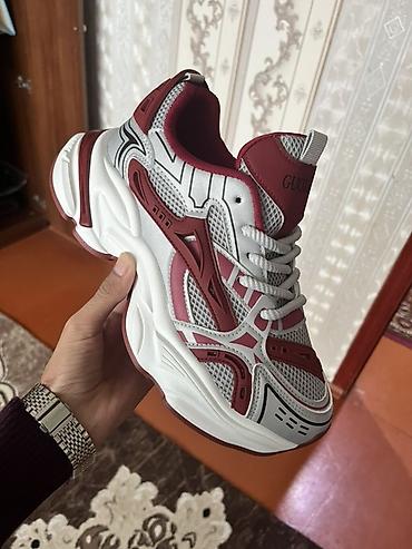 bas ortusu: Krossovka – GUOLCX brendi, chunky/dad style dizayn. - Rəng: ağ, boz — 1