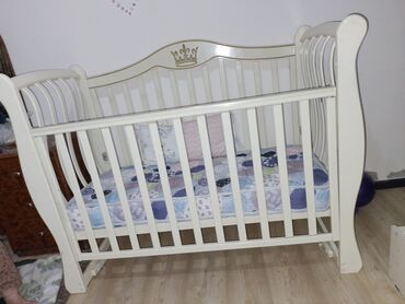 срочно продаю в связи с переездом: Продаю детский манежка цене договорная