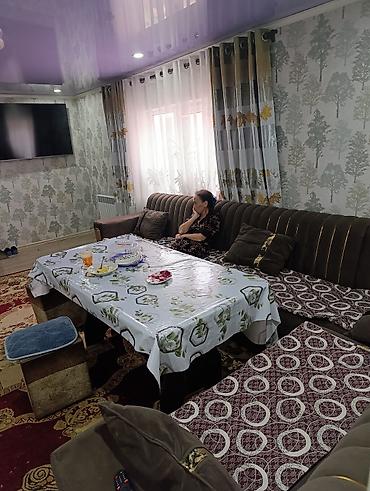 Продажа коттеджей и домов: Дом с участком. Планировка и оснащение: - Просторная гостиная-кухня — 2