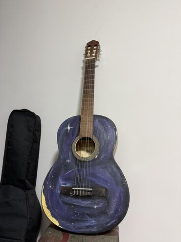 купить струны на классическую гитару: Классическая гитара с уникальной авторской росписью. Cort AC100 OP