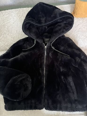 Rover: Kürk, Bershka, M (EU 38), rəng - Qara