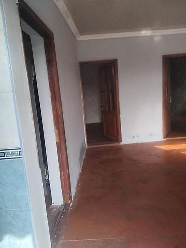 2 otaqli kohnə tikili: 2otaqlı mənzil – ayrıca mətbəx və sanitar qovşağı - Plan: giriş zalı — 2