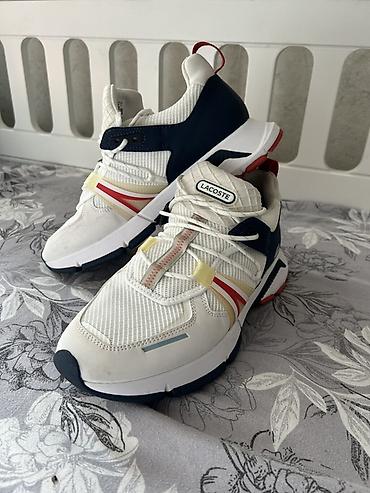 Krasofkalar və idman ayaqqabıları: Lacoste kişi idman ayaqqabısı Model: Lacoste Ölçü: EUR 42 / UK 8 / — 6