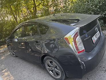 cd 70: Toyota Prius: 2015 г., 1.5 л, Автомат, Бензин, Седан — 2
